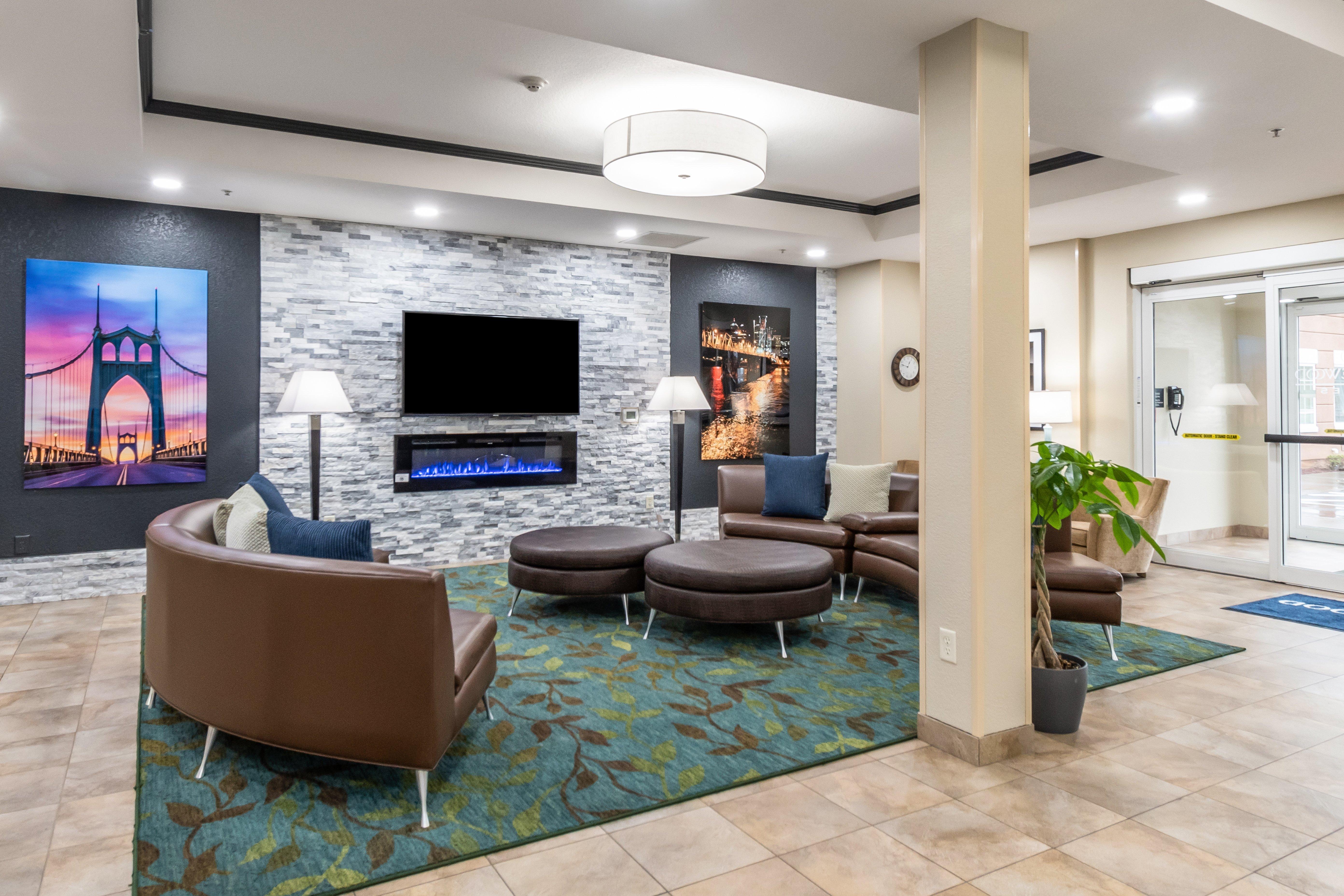 Candlewood Suites Portland Airport, An Ihg Hotel Exterior photo