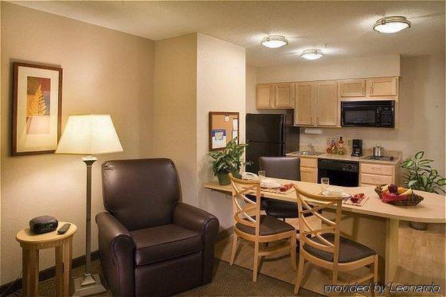 Candlewood Suites Portland Airport, An Ihg Hotel Room photo